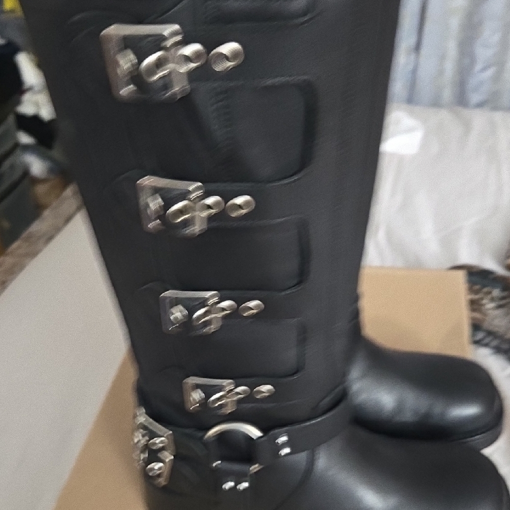 Steve Madden Tan Shoe Box